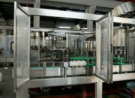 什么原因會(huì)導(dǎo)致啤酒灌裝機(jī)使用過(guò)程中出現(xiàn)泄漏?